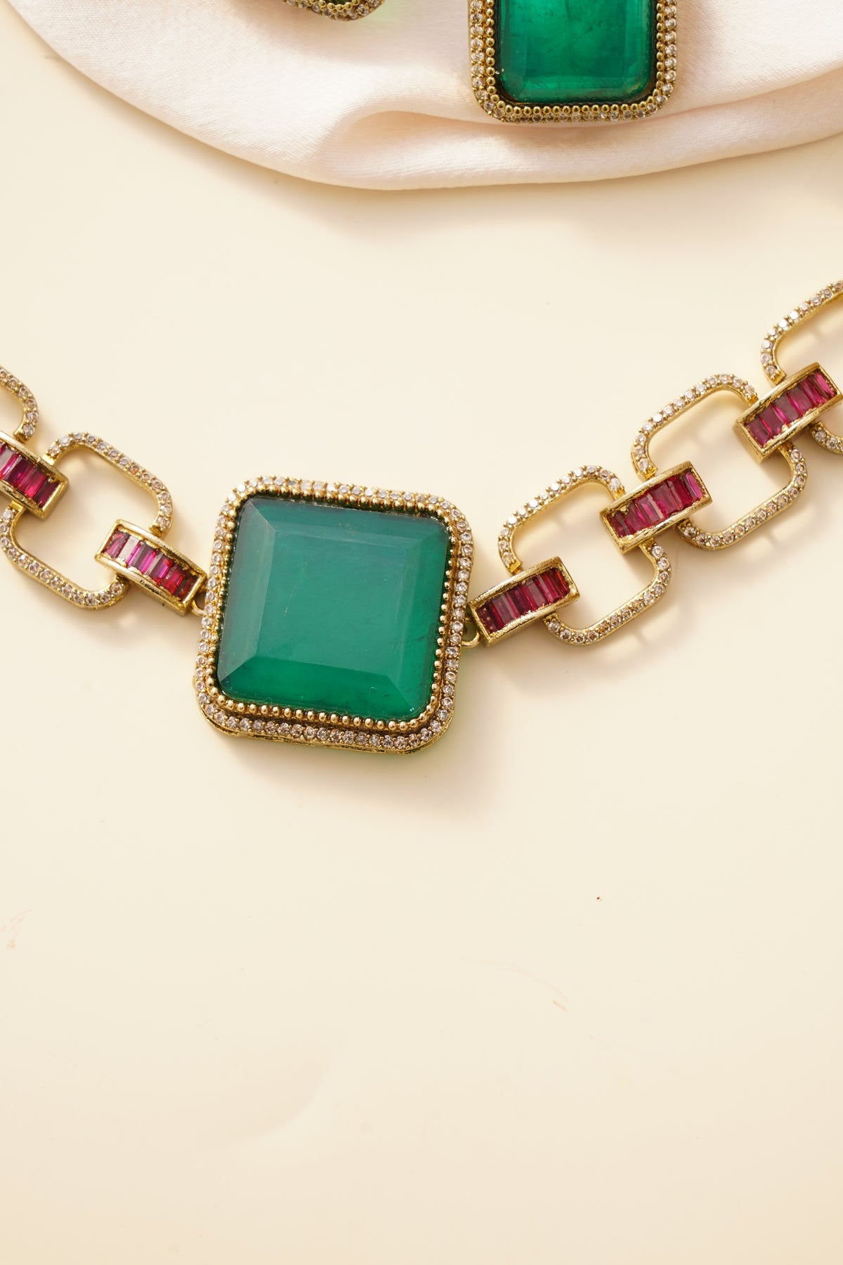 Emerald Link Set