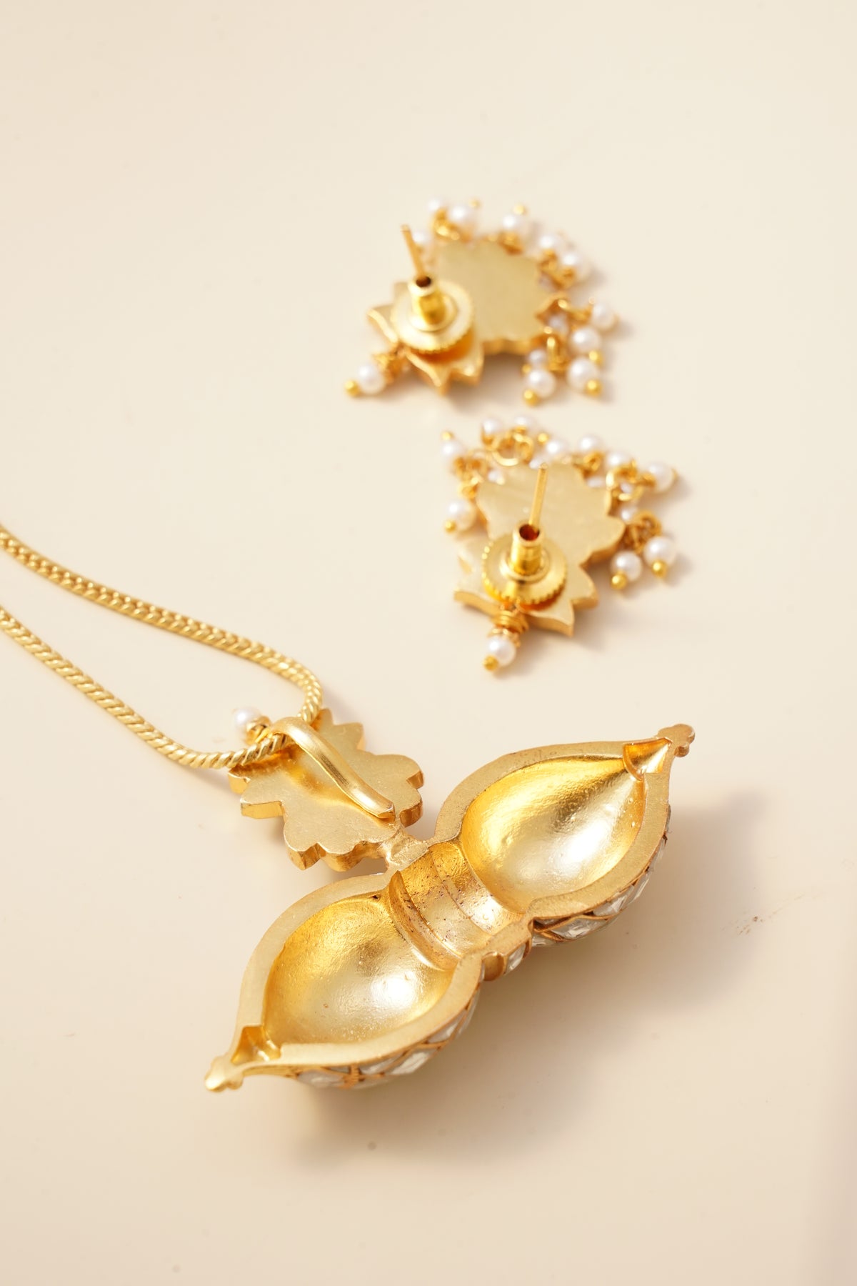 Rajwada Charm - White Kundan Set