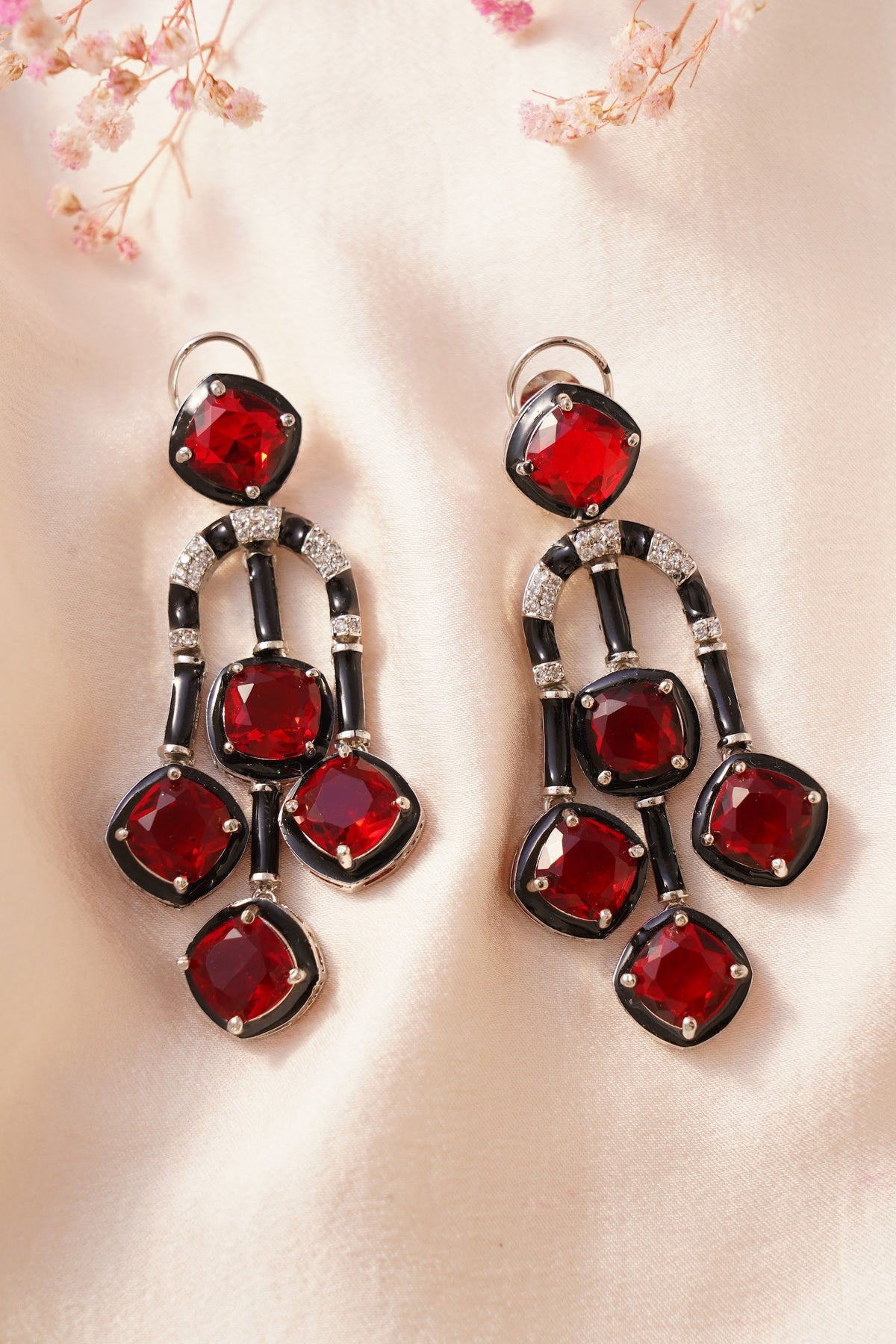 Ruby Noir