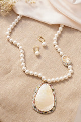 Pearl Reverie